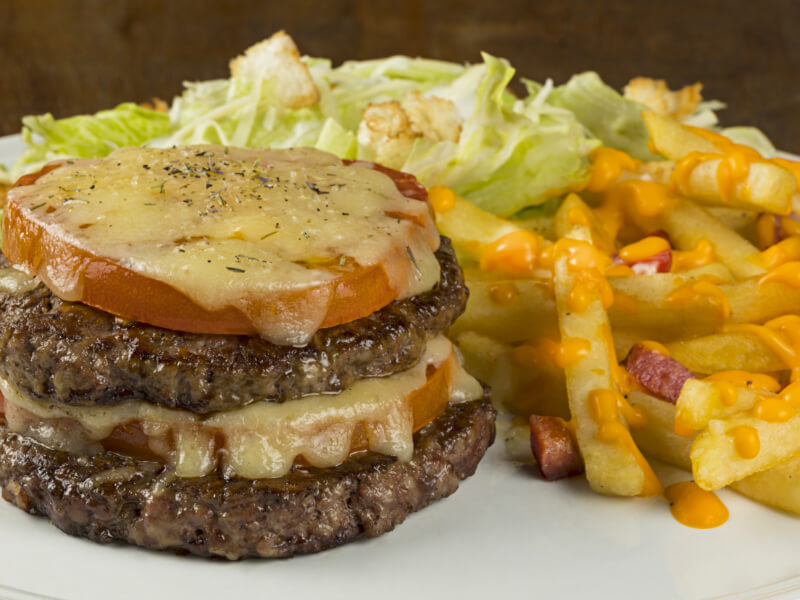 Max Burguer com Salada Caesar