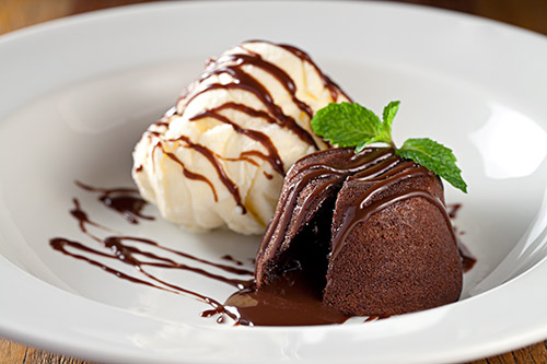 Petit Gâteau Com Sorvete Parmê